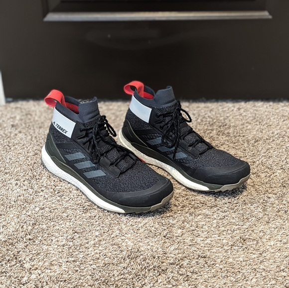 Adidas Hikers - Picture 2 of 6